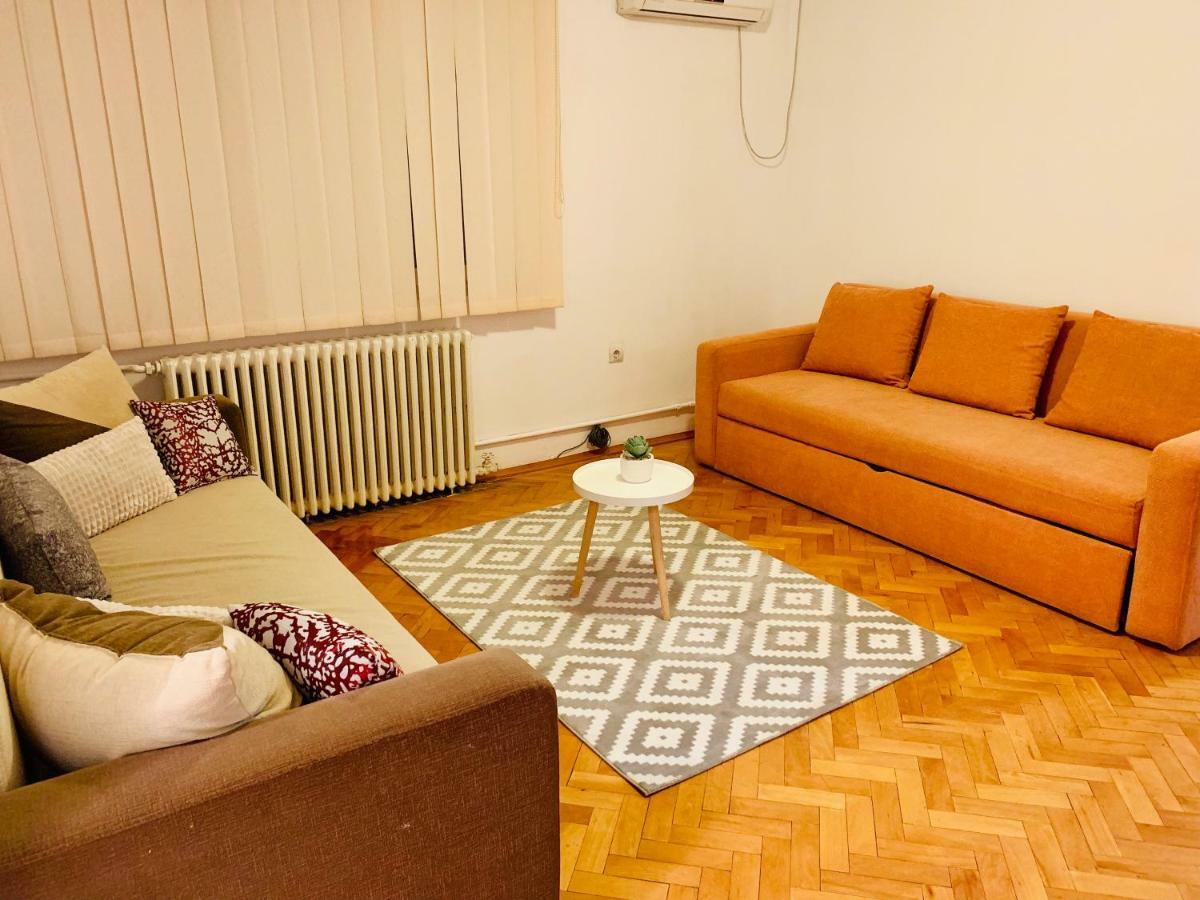 Ultracentral Apartment With All You Need: Wifi, Tv, Ac, Washer, Coffe Timisoara Exterior photo